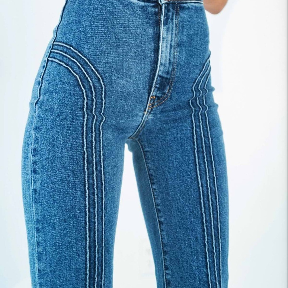 REVICE Blue Flare Jeans - Picture 13 of 13